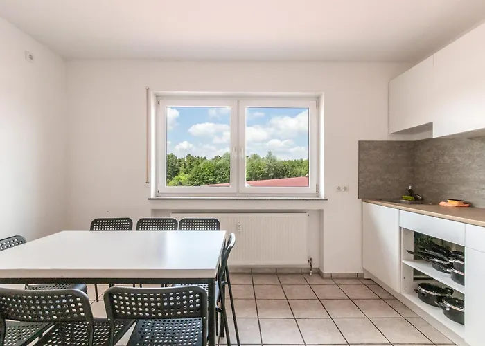 Monteurapartment I 8 Betten I Kueche I Waschmaschine I Balkon *