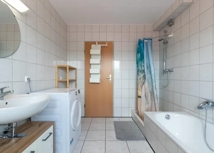 Monteurapartment I 8 Betten I Kueche I Waschmaschine I Balkon Apartment Munster (Darmstadt-Dieburg)