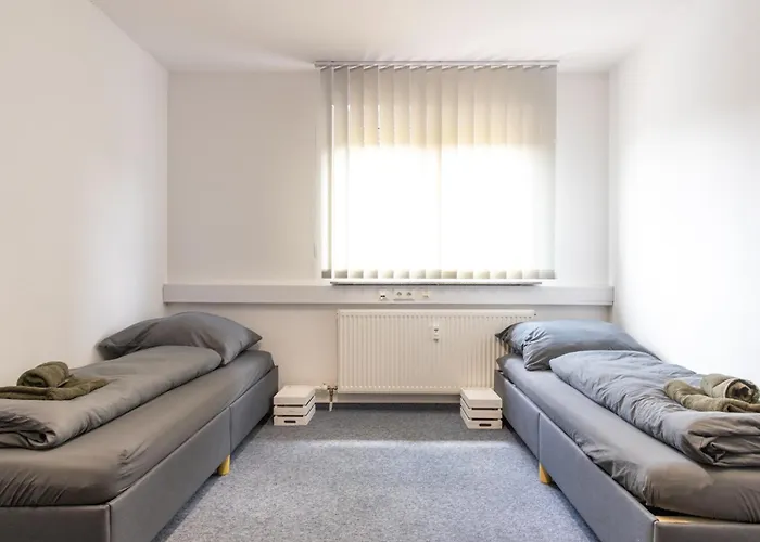 Monteurapartment I 8 Betten I Kueche I Waschmaschine I Balkon Apartment