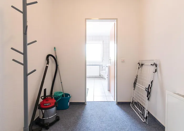 Monteurapartment I 8 Betten I Kueche I Waschmaschine I Balkon Apartment