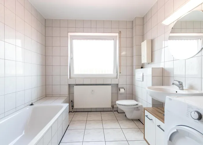 Monteurapartment I 8 Betten I Kueche I Waschmaschine I Balkon * Munster (Darmstadt-Dieburg)